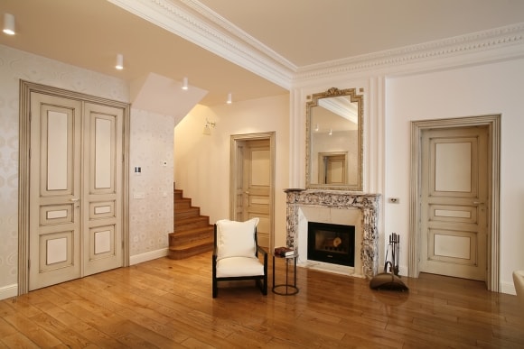 living-room-mirror-above-fireplace